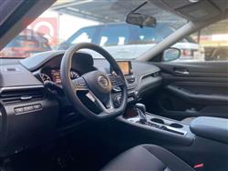 نيسان ألتيما